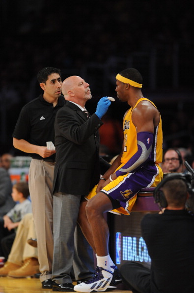 伊尔迪兹：我踢伪9号？大家可以拭目以待；斯帅没给我额外压力（伊尔迪兹：是否出任伪9号拭目以待，斯帅并未给我额外压力）