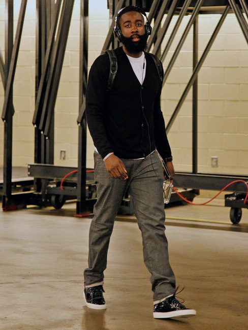 罗马税前年薪排名：迪巴拉1290万断崖领跑，利昂-贝利650万第2（罗马队税前年薪榜：迪巴拉1290万一骑绝尘，利昂-贝利650万居次）