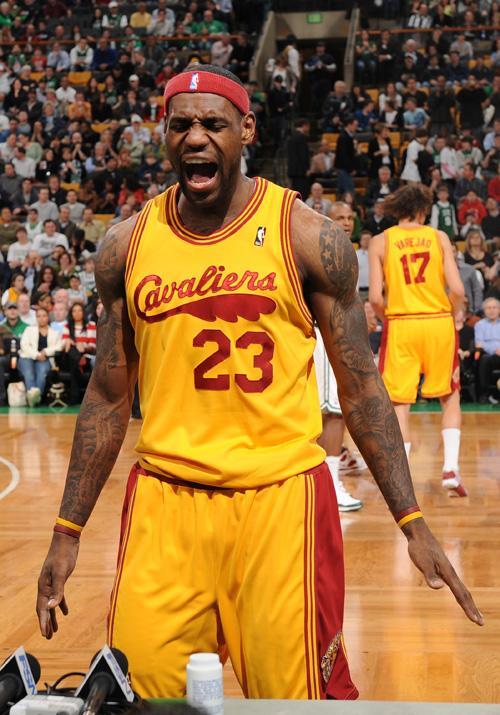 瓜迪奥拉谈10人轮换：确实有些过头了 我对此负全责（瓜迪奥拉反思10人轮换：确实过度，责任在我）