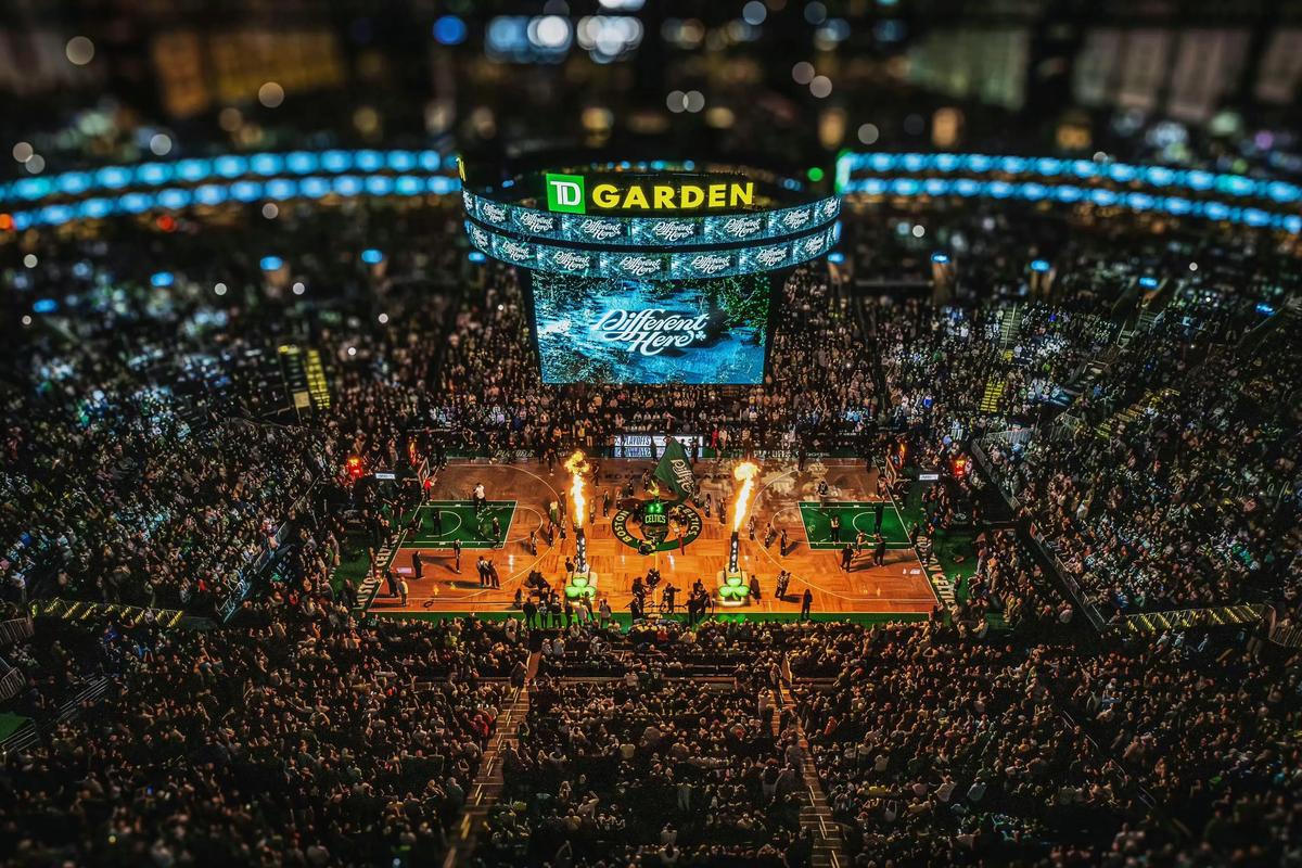 葡萄牙vs亚美尼亚：C罗停赛，莱奥、B费、B席首发出战（葡萄牙对阵亚美尼亚：C罗停赛缺席，莱奥、B费、B席领衔首发）