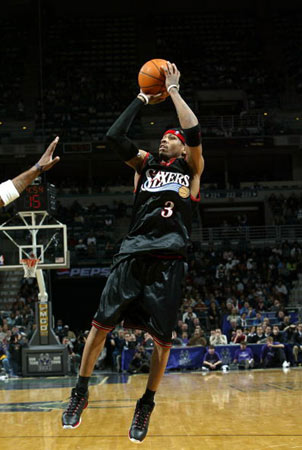 博尼：大胜是全队功劳；迪乌夫正在向所有人展示他的巨大价值（博尼：大胜属于团队；迪乌夫正向众人证明其巨大价值）